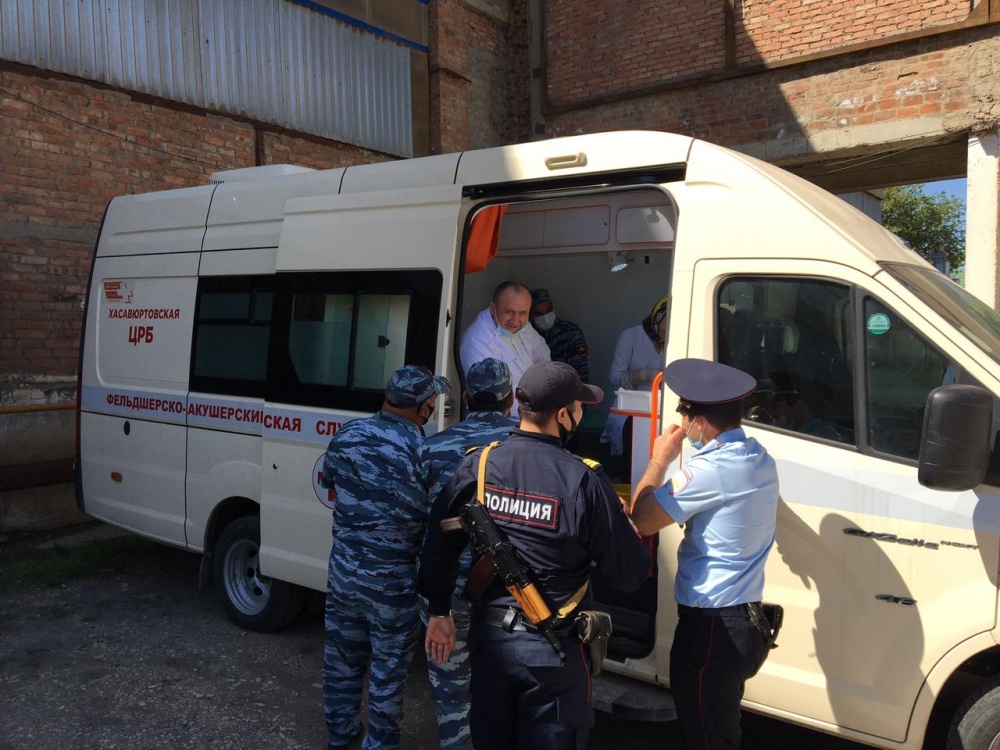 Сотрудники ОМВД по Хасавюртовскому району проходят вакцинацию от Covid-19