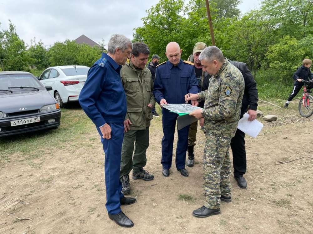 Глава Хасавюртовского района возглавил спасательную операцию по поиску пропавшего ребёнка