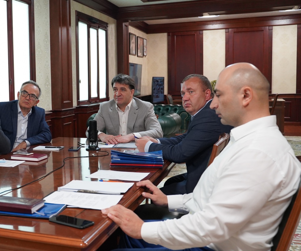 Глава  Хасавюртовского района принял участие в работе Правительственного совещания в режиме видеоконференцсвязи под руководством Сергея Меликова