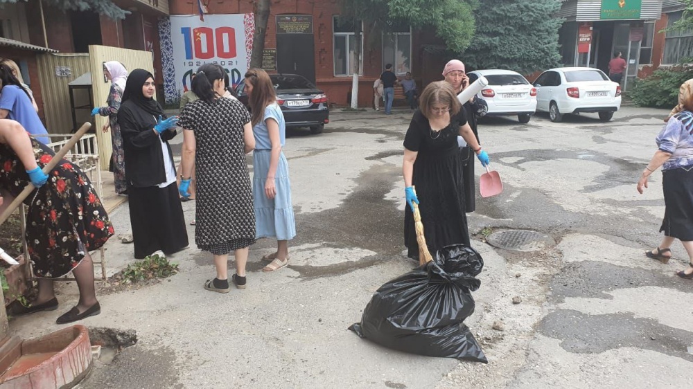 Первый летний субботник
