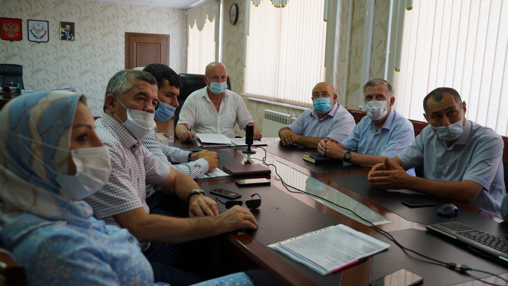 Администрация Хасавюртовского района приняла участие в работе совещания в режиме видеоконференцсвязи под руководством   Энрике Муслимова