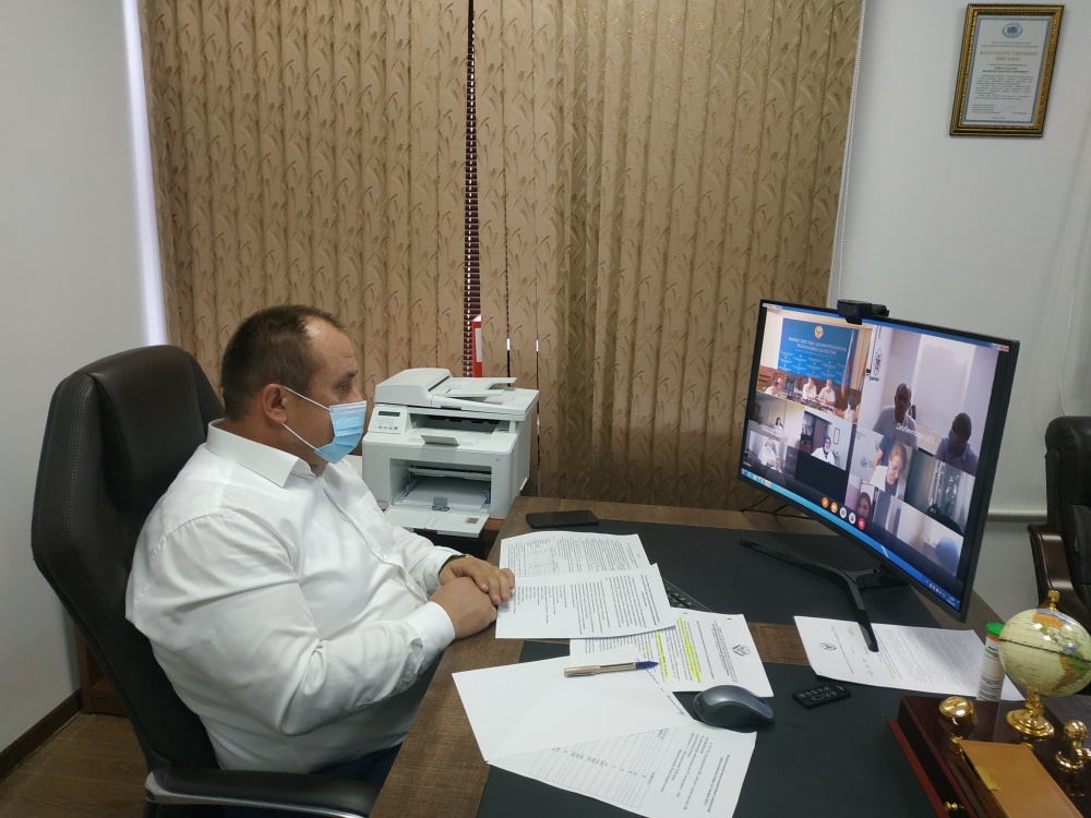 Руководство здравоохранения Хасавюртовского района приняло участие в семинар – совещание Минздрава РД в режиме ВКС