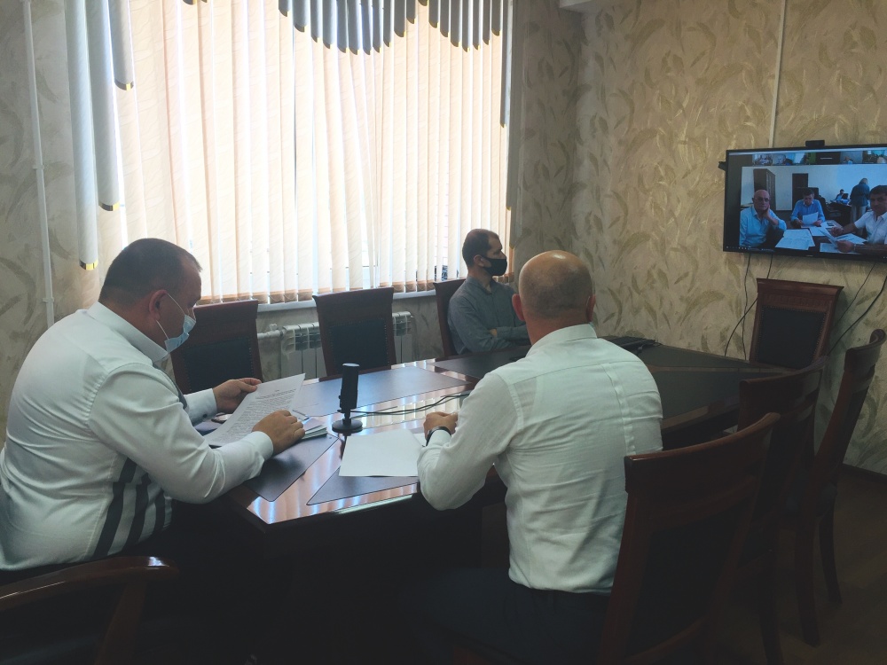 Администрация Хасавюртовского района приняла участие в работе совещания в режиме видеоконференцсвязи Министерства энергетики и ЖКХ РД