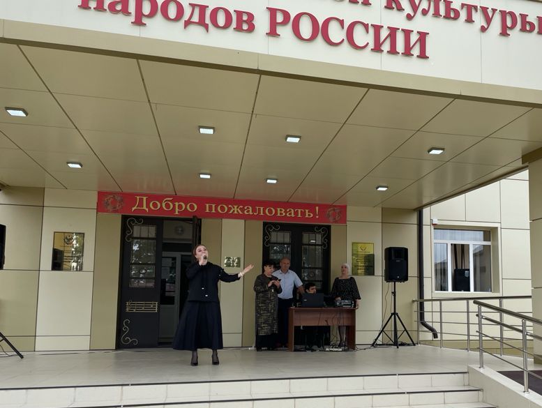 Выборы в Хасавюртовском районе проходят в праздничной атмосфере