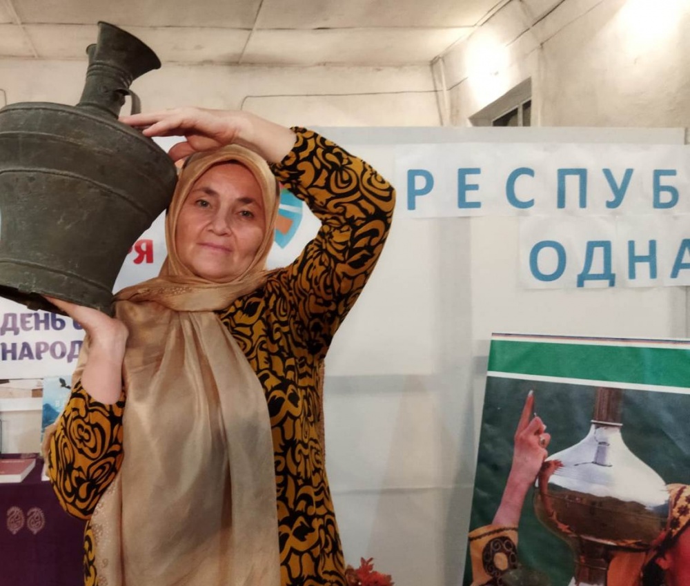 В рамках праздничных мероприятий Года 100 летия ДАССР народный театр селения Ичичали Хасавюртовского района представил театральную постановку « Адаты народов Дагестана » в режиме офлайн