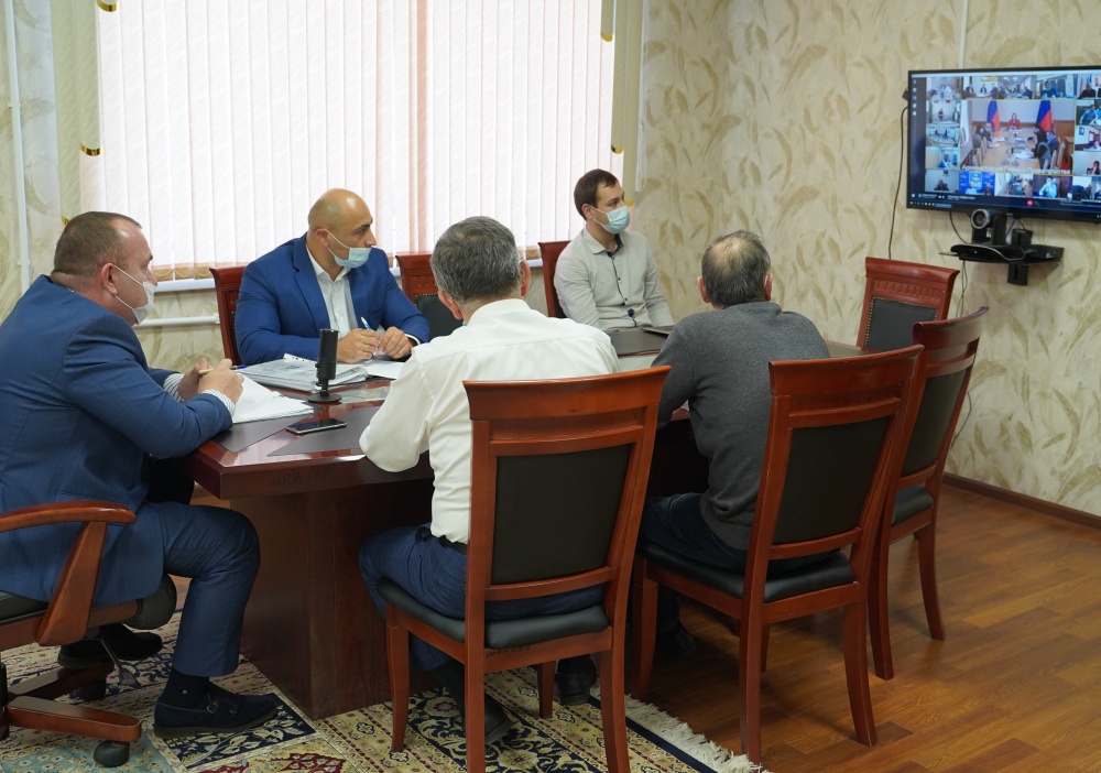 Администрация Хасавюртовского района приняла участие в работе совещания  в режиме видеоконференцсвязи под руководством Тамары Чиненной