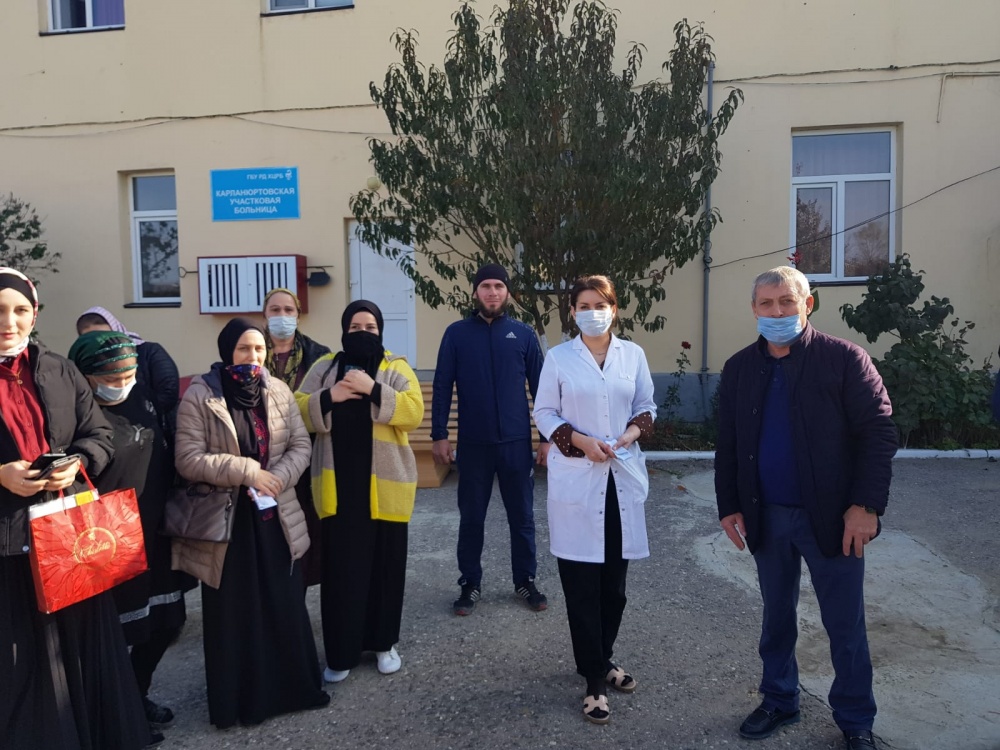 В  выходные дни в Хасавюртовском районе активно идет процесс массовой вакцинации жителей, работников госучреждений и отдельных групп граждан по эпидемическим показаниям