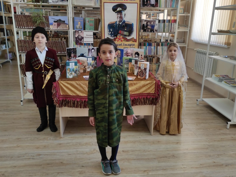 В школах Хасавюртовского района проходят Памятные мероприятия  посвященные  100-летию со дня рождения Героя Советского Союза Эльмурзы Джумагулова