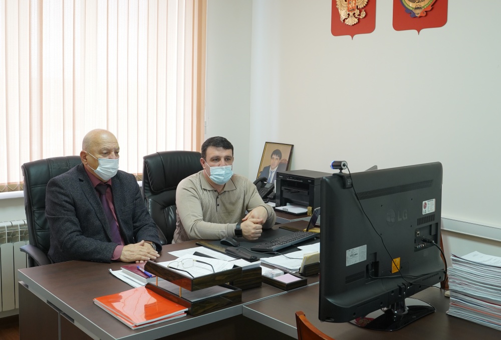 Администрация Хасавюртовского района приняла  участие в работе семинара по вопросам   противодействия   коррупции в режиме ВКС