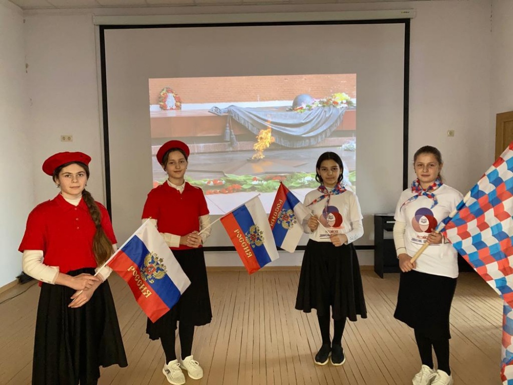 В Хасавюртовском районе прошли памятные мероприятия — День неизвестного солдата.