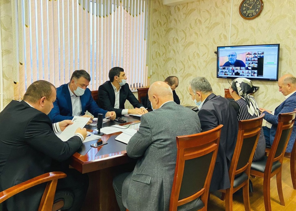 В администрации Хасавюртовского района состоялось очередное рабочее совещание с главами поселений в режиме ВКС