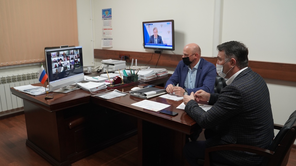 Администрация Хасавюртовского района приняла участие в работе совещания  в режиме видеоконференцсвязи Государственной жилищной инспекции РД