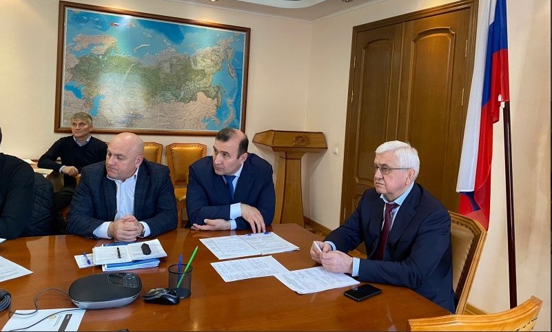 Администрация Хасавюртовского района приняла участие в Правительственном совещании  по вопросам межведомственного взаимодействия при использовании придорожных полос федеральных автомобильных дорог
