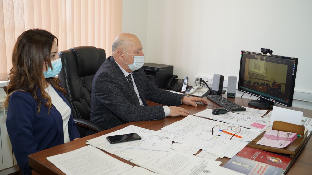 Администрация Хасавюртовского района приняла участие в работе Республиканской Конференции по вопросам противодействия  коррупции  в режиме видеоконференцсвязи