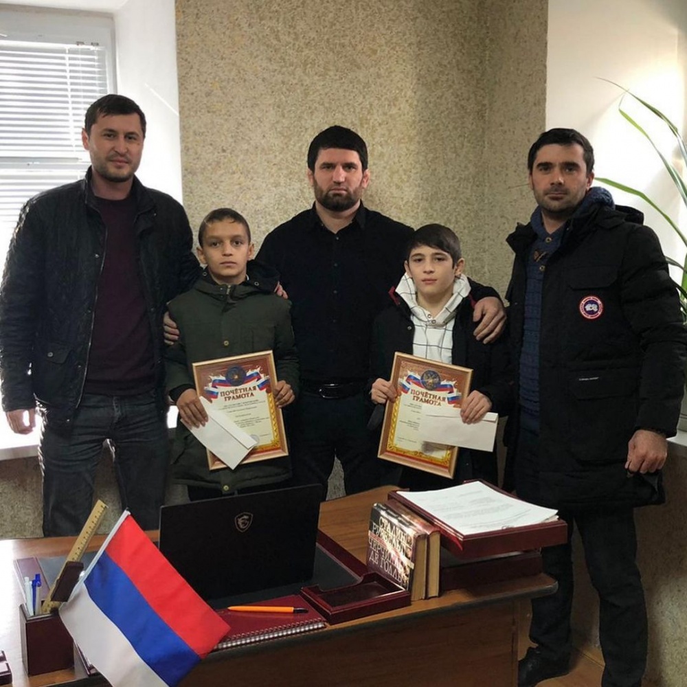В администрации села Покровский чествовали юных Чемпионов по  грепплингу