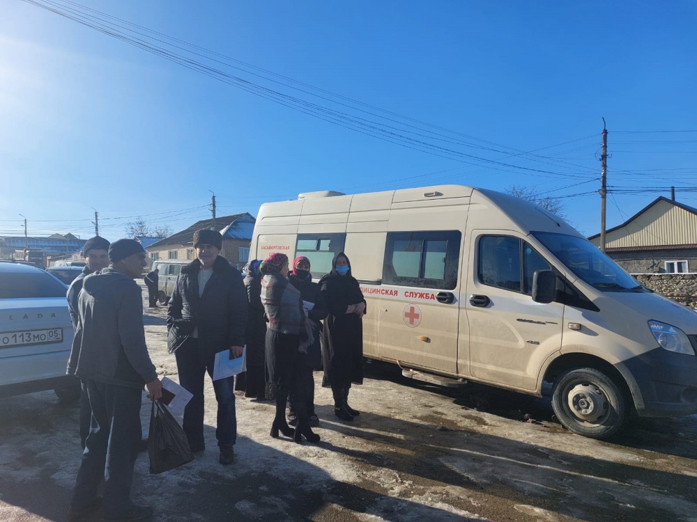 В Хасавюртовском районе продолжаются  здравоохранительные мероприятия по вакцинации и ревакцинации  населения