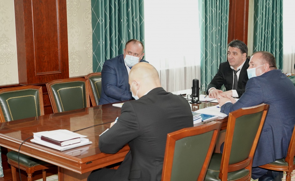 Глава Хасавюртовского района принял участие в работе Правительственного совещания  в режиме видеоконференцсвязи под руководством Сергея Меликова