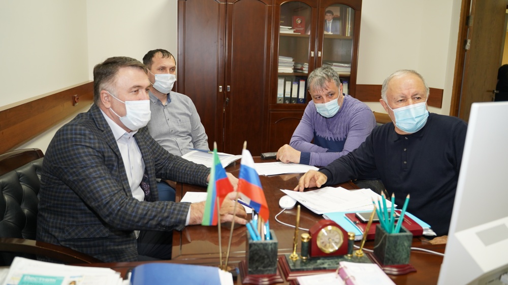 Администрация Хасавюртовского района приняла участие в работе совещания  в режиме видеоконференцсвязи Государственной жилищной инспекции РД