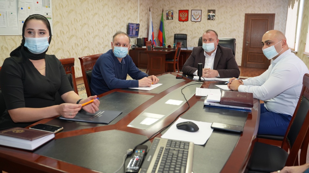 Администрация  Хасавюртовского района приняла участие в работе  совещания в режиме видеоконференцсвязи под руководством Тамары Чиненной