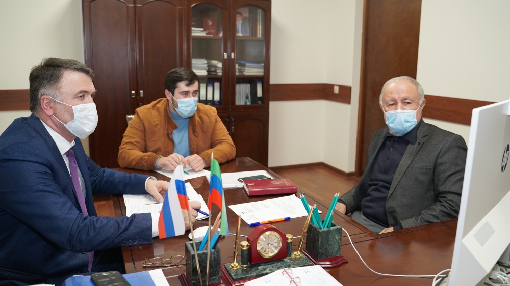Администрация Хасавюртовского района приняла участие в работе совещания  в режиме видеоконференцсвязи Государственной жилищной инспекции РД
