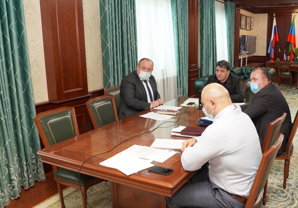 Глава Хасавюртовского района принял участие в работе Правительственного совещания в режиме видеоконференцсвязи под руководством Сергея Меликова