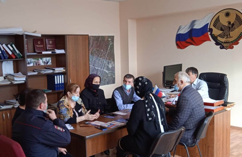 Межведомственная рабочая группа при АТК Хасавюртовского района  продолжает  мероприятия  по профилактике идеологии терроризма и экстремизма