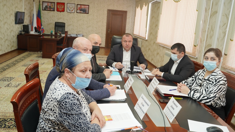 В администрации Хасавюртовского района состоялось очередное рабочее совещания с главами поселений в режиме ВКС