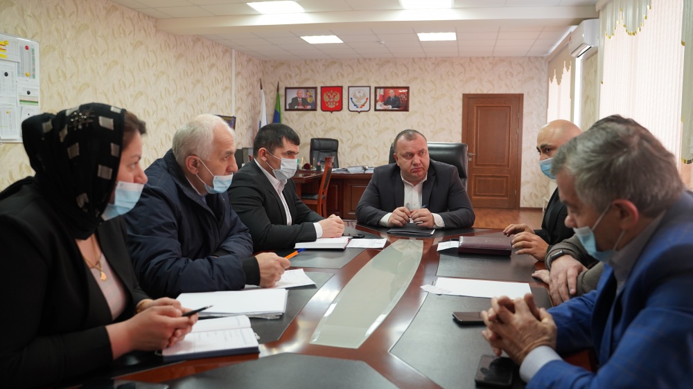 В администрации Хасавюртовского района состоялось  заседание рабочей группы Оргкомитета по проведению мероприятий объявленного Года образования в РД