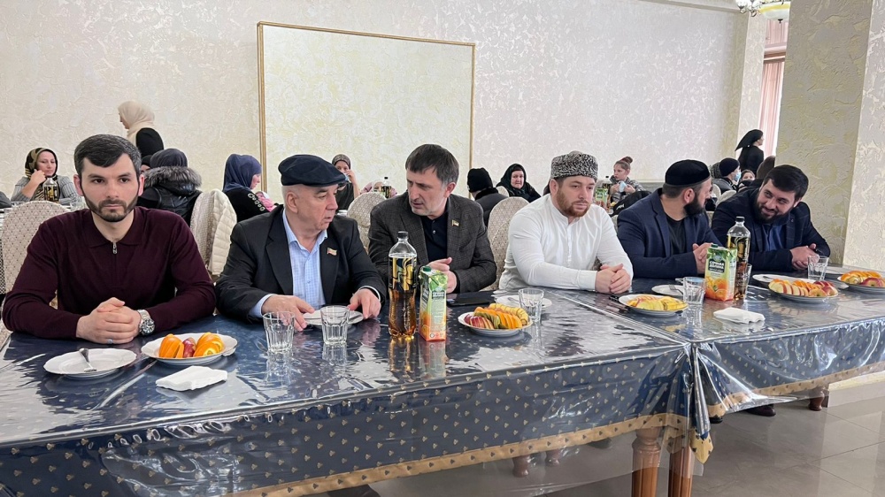 Администрация Хасавюртовского района приняла участие в мероприятии фонда Инсан
