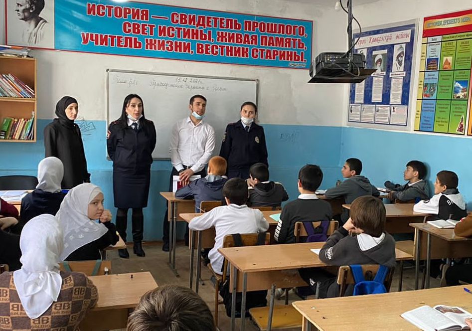 Лекторская группа администрации Хасавюртовского района  провела ряд профилактических антинаркотических мероприятий в школах района