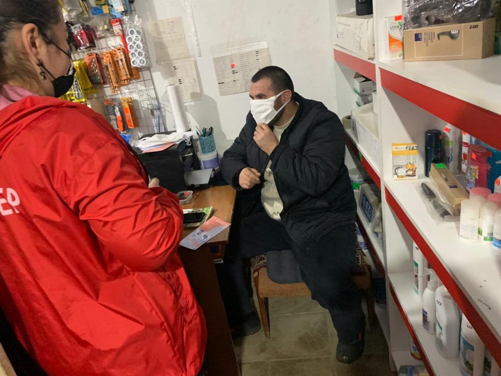 Волонтеры общественно патруля Хасавюртовского района продолжают общественный контроль за обязательным соблюдением ограничительных мер