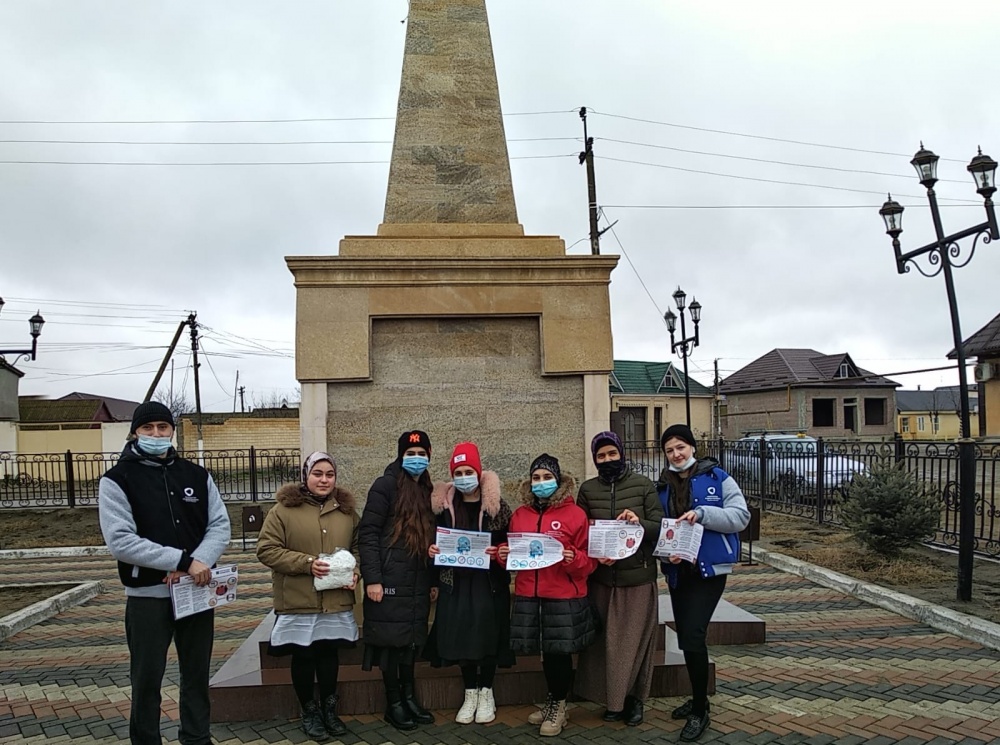 Волонтеры общественно патруля Хасавюртовского района продолжают общественный контроль за обязательным соблюдением ограничительных мер