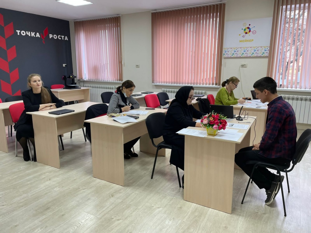 В школах Хасавюртовского района провели Итоговое собеседование в 9 классах.