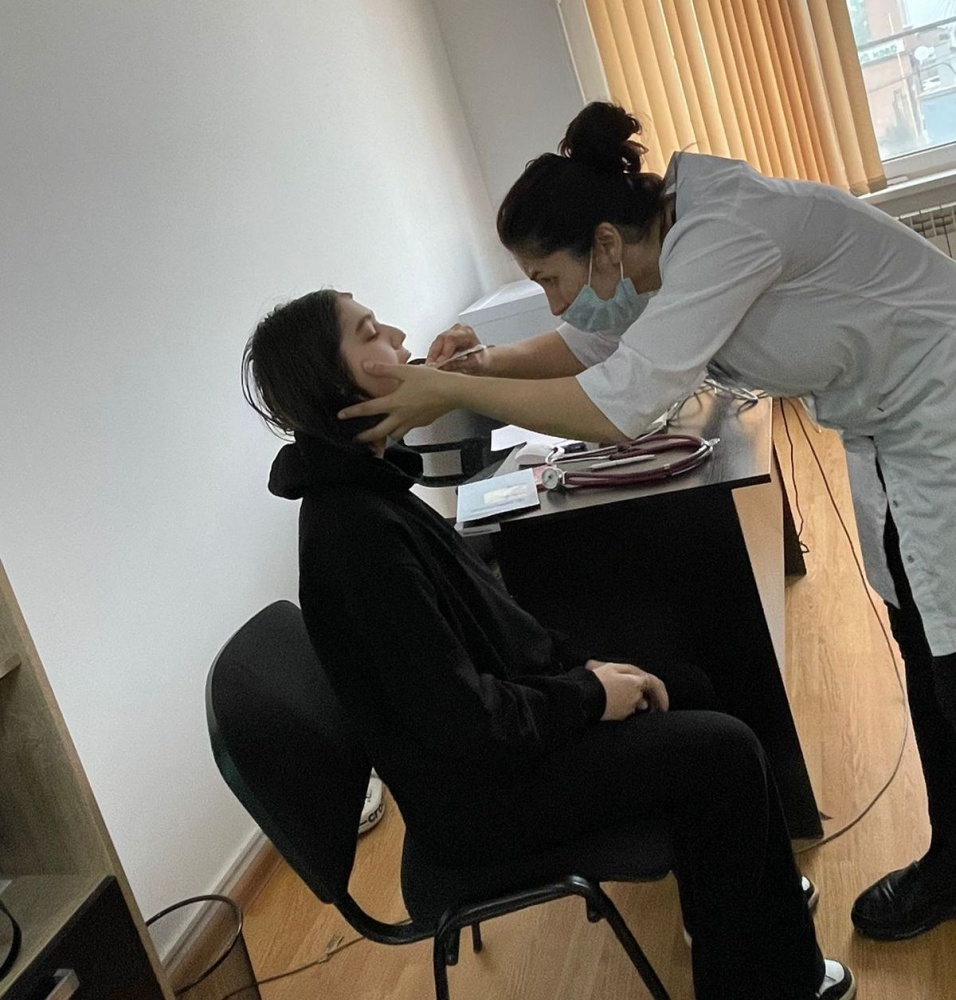 В Хасавюртовском районе активно идут здравоохранительные мероприятия по   вакцинации подростков от коронавирусной инфекции от 12 до 18 лет