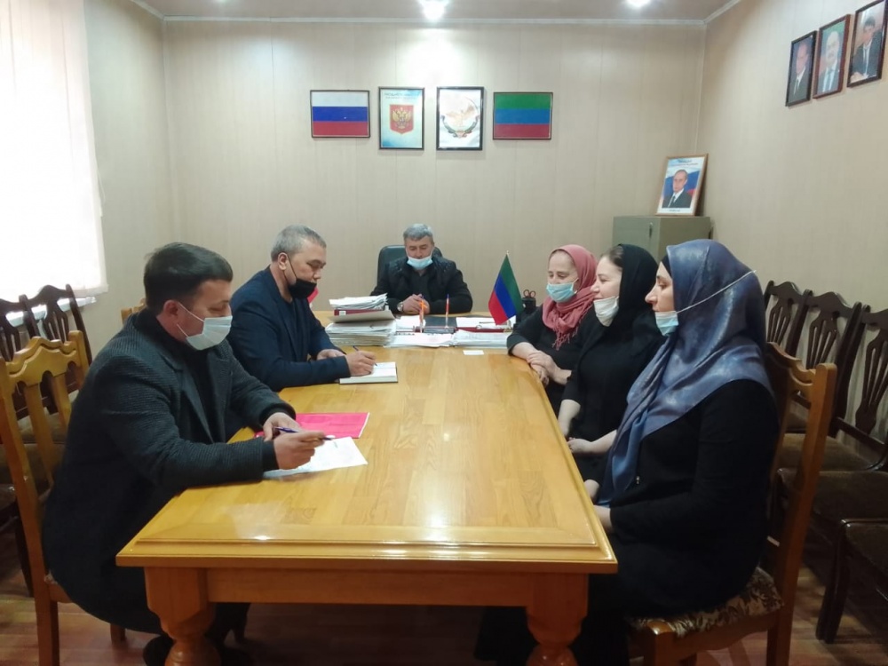 Межведомственная рабочая  группа при АТК Хасавюртовского района  проводит мероприятия по организации деятельности антитеррористических комиссий сельских поселений