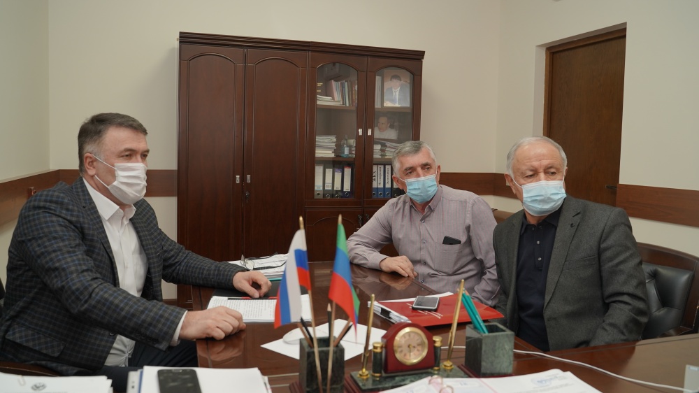 Администрация Хасавюртовского района приняла участие в работе совещания  в режиме видеоконференцсвязи Государственной жилищной инспекции РД