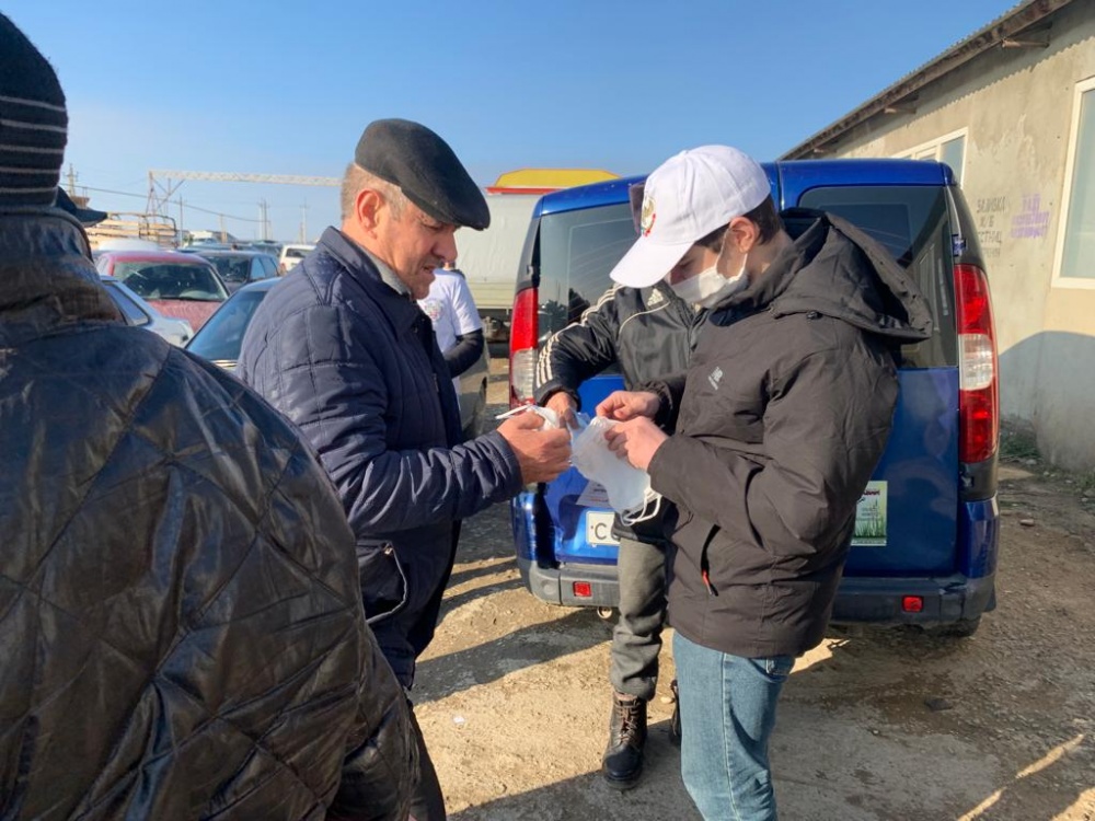Волонтеры общественно патруля Хасавюртовского района продолжают  контроль за обязательным соблюдением ограничительных мер