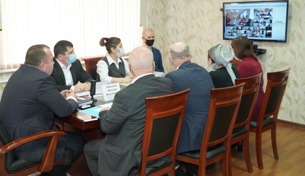 В администрации Хасавюртовского района состоялось очередное рабочее совещания с главами поселений в режиме ВКС