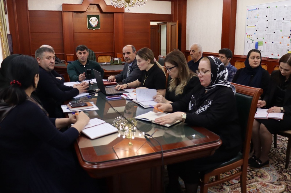 В РУО Хасавюртовского района состоялось очередное совещание в режиме ВКС с руководителями общеобразовательных учреждений