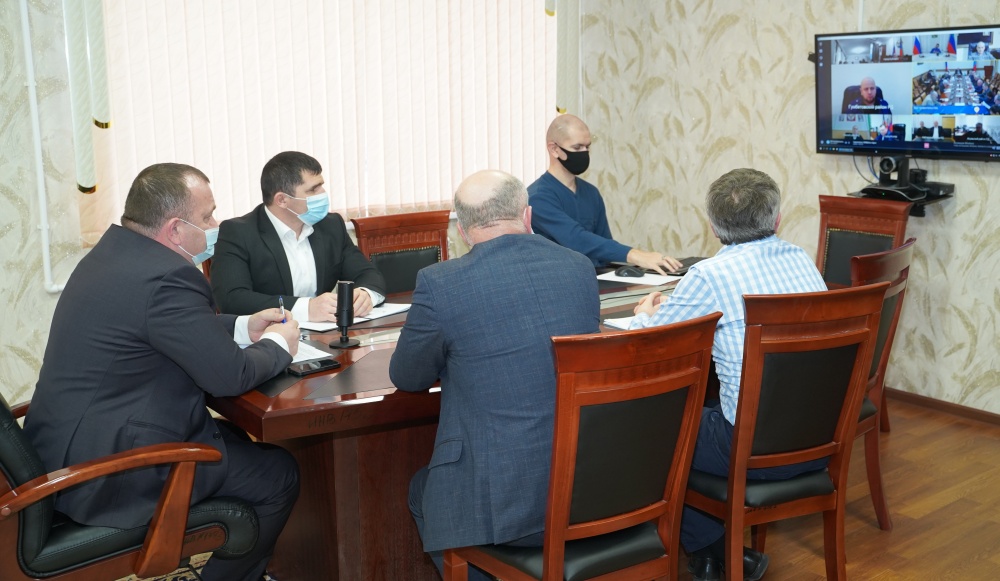 Администрация Хасавюртовского района приняла участие в работе  Правительственного заседания противопаводковой Комиссии   в режиме ВКС  под руководством Абдулмуслима Абдулмуслимова