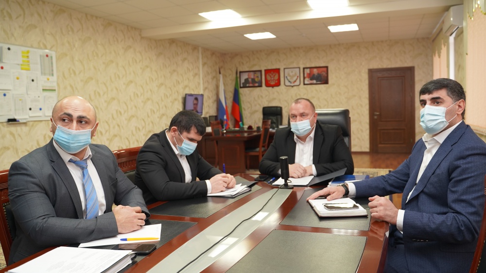 Администрация Хасавюртовского района приняла участие в работе Организационного комитета по подготовке и проведению в РД в 2022 году Года образования в режиме ВКС