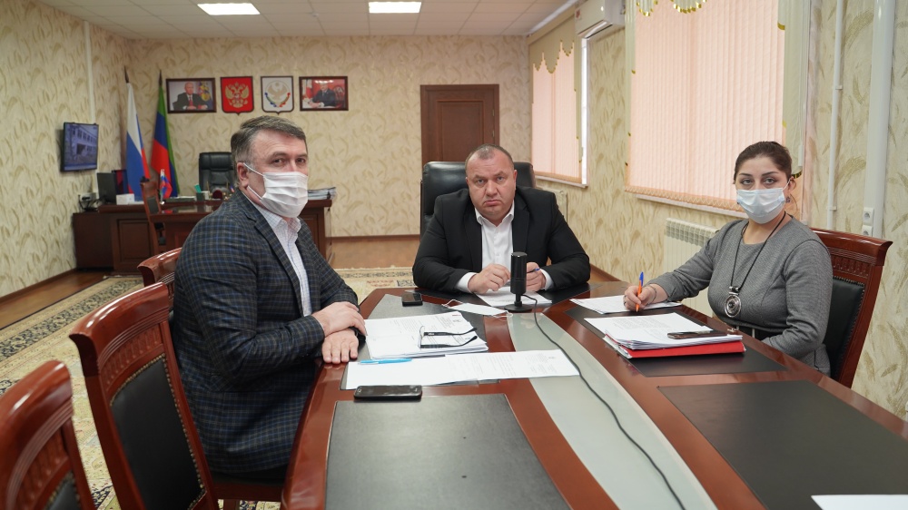Администрация Хасавюртовского района приняла участие в работе совещания  в режиме видеоконференцсвязи Министерства по земельным и имущественным отношениям РД
