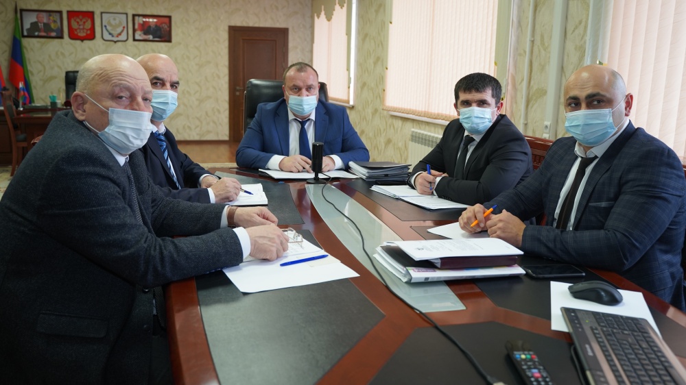 Администрация Хасавюртовского района приняла участие в работе заседания  Комиссии по  противодействию  коррупции в РД под руководством Сергея Меликова