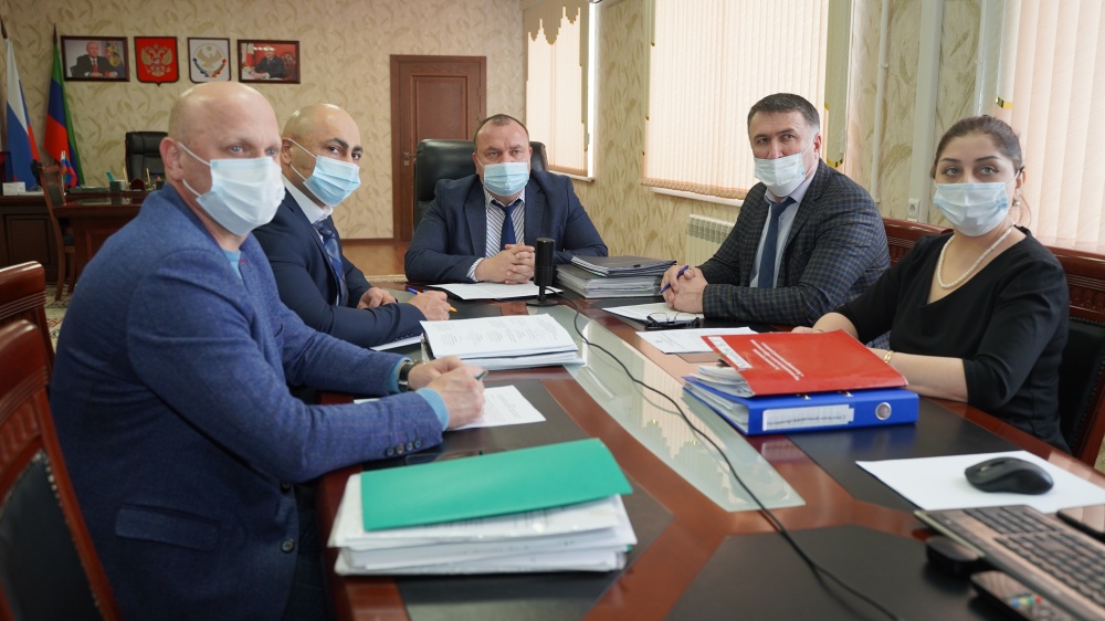 Администрация  Хасавюртовского района приняла  участие в работе  Правительственного совещания   в режиме видеоконференцсвязи под руководством Сергея Меликова