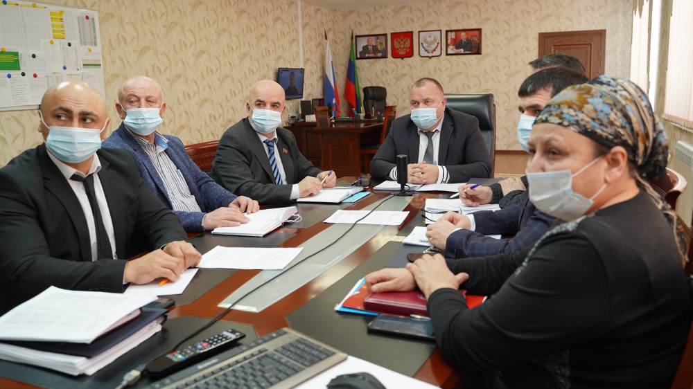 Администрация Хасавюртовского района приняла участие в работе  заседания Оперативного штаба РД в режиме видеоконференцсвязи под руководством Сергея Меликова