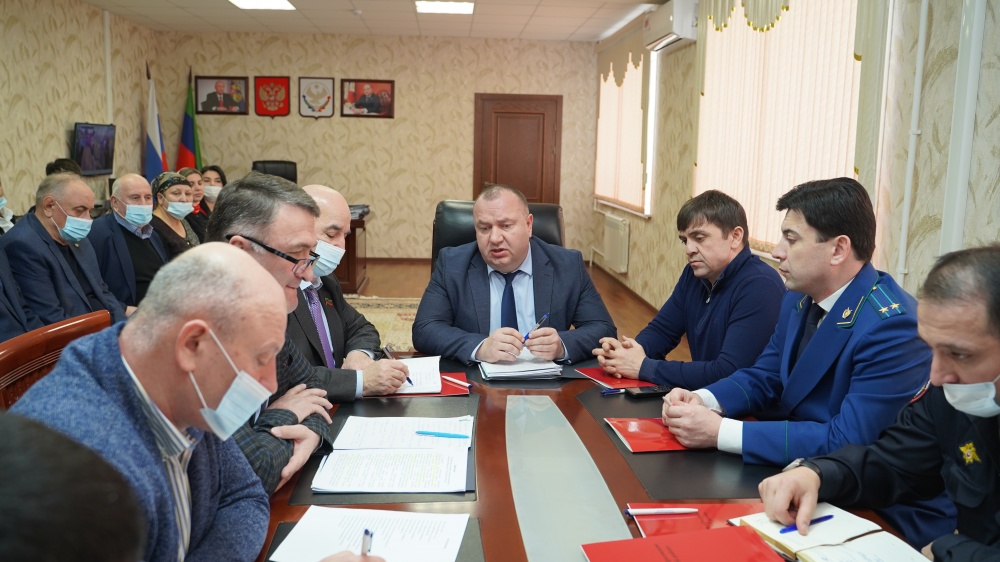 Оперативный штаб по обеспечению устойчивого развития экономики Хасавюртовского района провел расширенное совещание по  антикризисным мерам и поддержке бизнеса