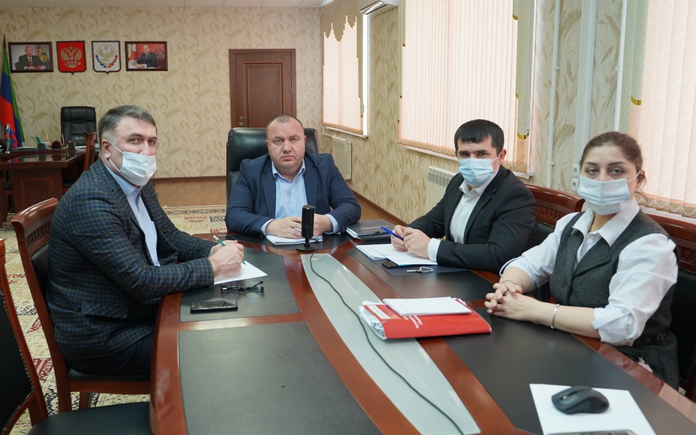Администрация Хасавюртовского района приняла участие в работе Правительственного совещания  в режиме видеоконференцсвязи под руководством Заура Эминова