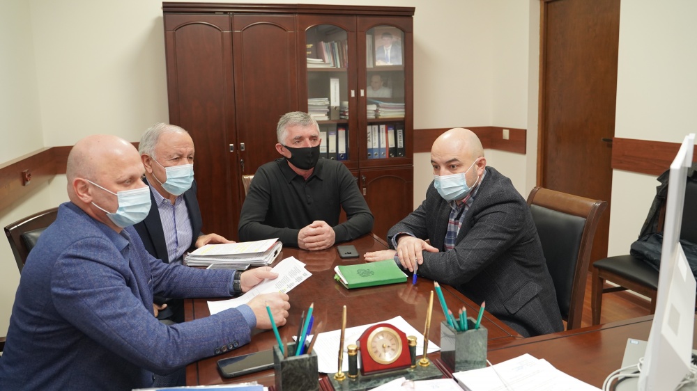 Администрация Хасавюртовского района приняла участие в работе совещания  в режиме видеоконференцсвязи Государственной жилищной инспекции РД