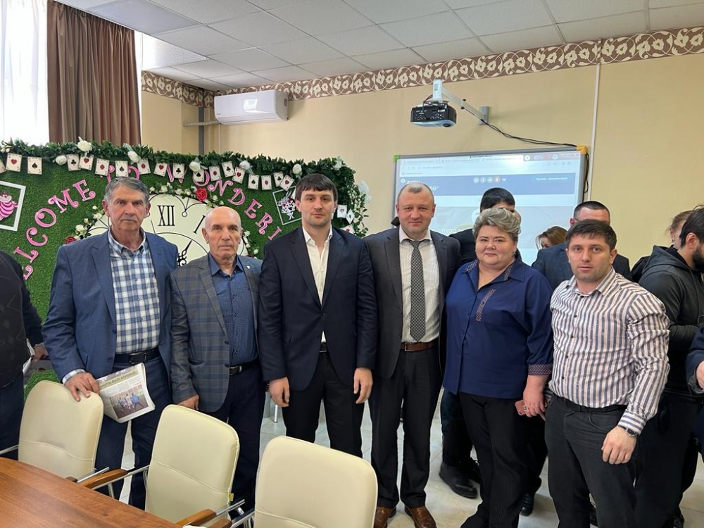 РУО Хасавюртовского района приняла участие в работе совещания по вопросу «Физическая культура и спорт в образовании».