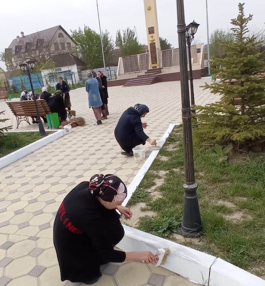 В преддверии праздничных майских дней в школах  Хасавюртовского района стартовала  Патриотическая акция «Дорога к обелиску»